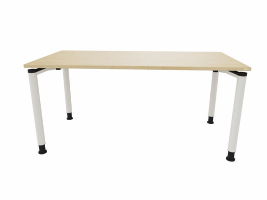 Oka DeskLine Vierfuß Schreibtisch